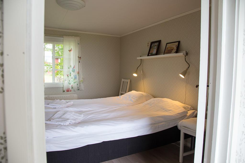 Lantluft Hotel Gullholma Room photo