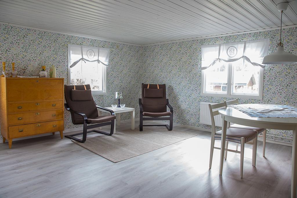 Lantluft Hotel Gullholma Room photo