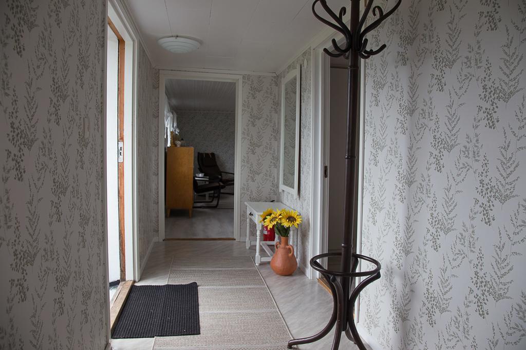 Lantluft Hotel Gullholma Room photo